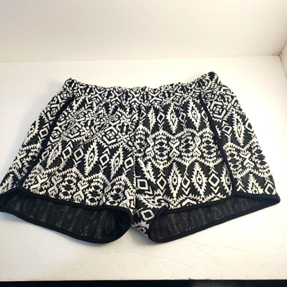 Jesse & J shorts XL Black White Boho